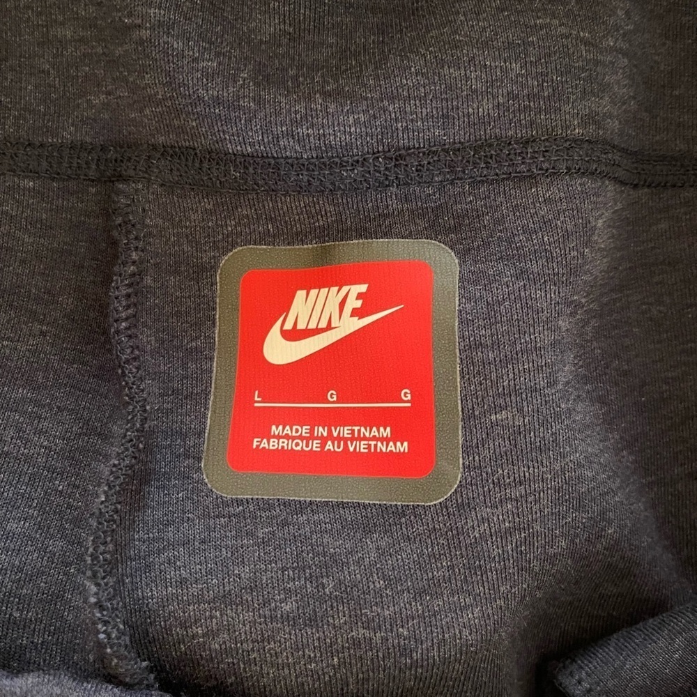 NWOT!! Men’s Nike Sportswear Tech dark blue athletic skort skirt Eric joggers Lg - Picture 4 of 7